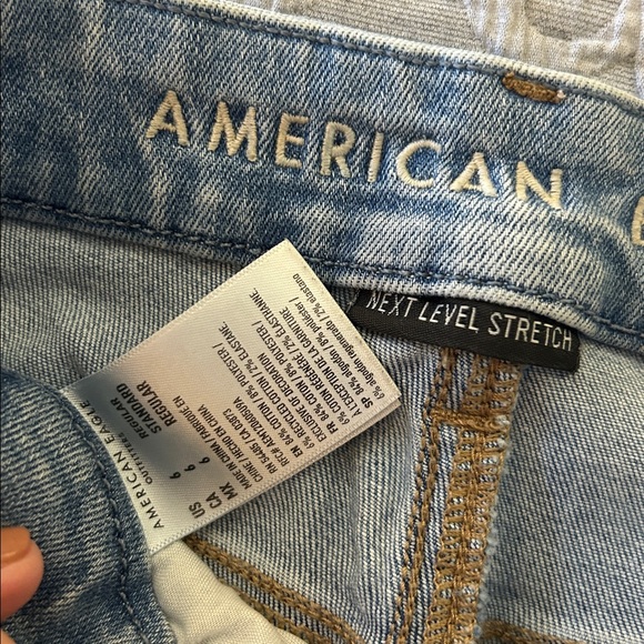 American Eagle Women’s Jeans - 3 pairs - Picture 3 of 9
